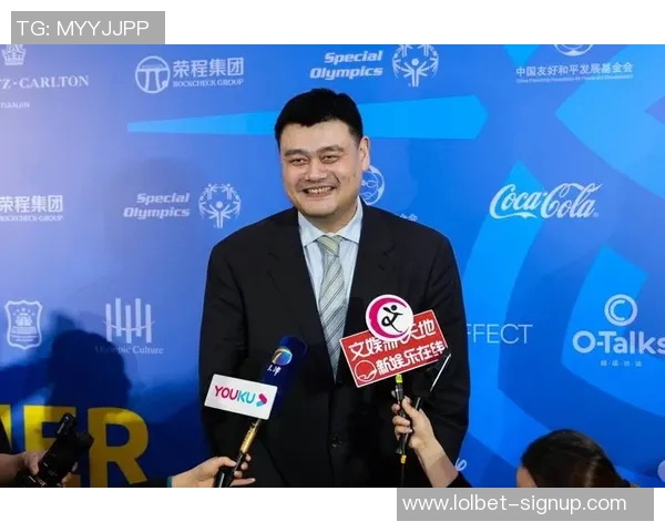 姚明与刘德华同框合照引发热议两位巨星的友谊与魅力尽显无遗