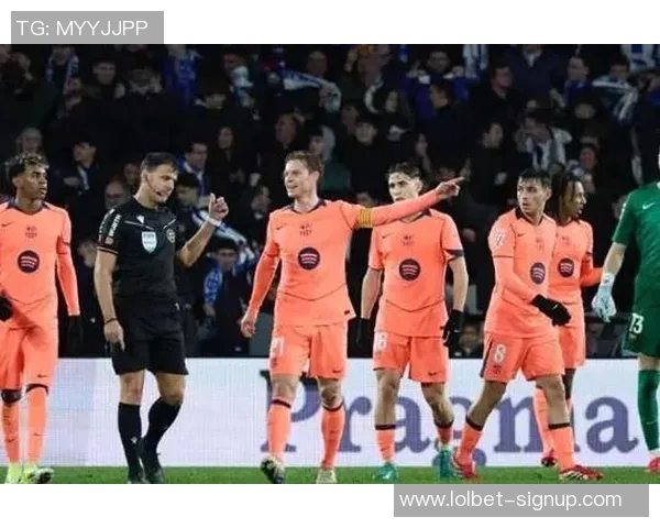 世界杯激战巴萨与曼联0比0神奇扑救引发争议判罚全场沸腾