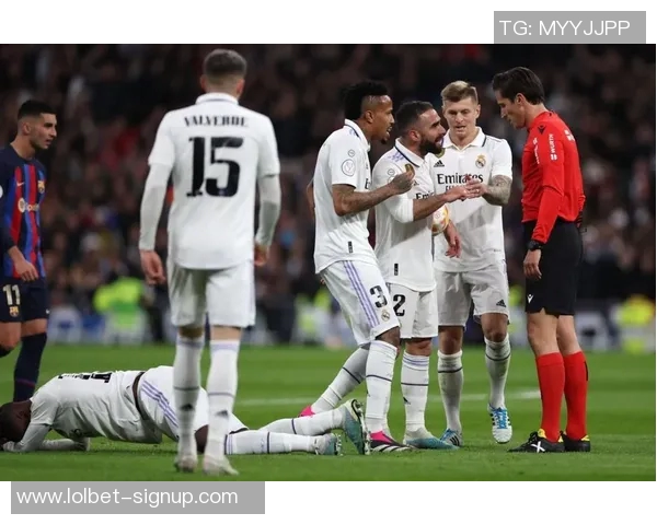 国王杯激战尤文图斯逆转切尔西乌龙球成比赛转折点引发转会热议